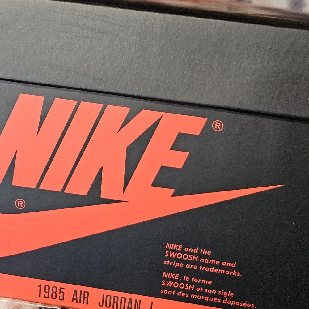NIKE - Picture 15 of 16